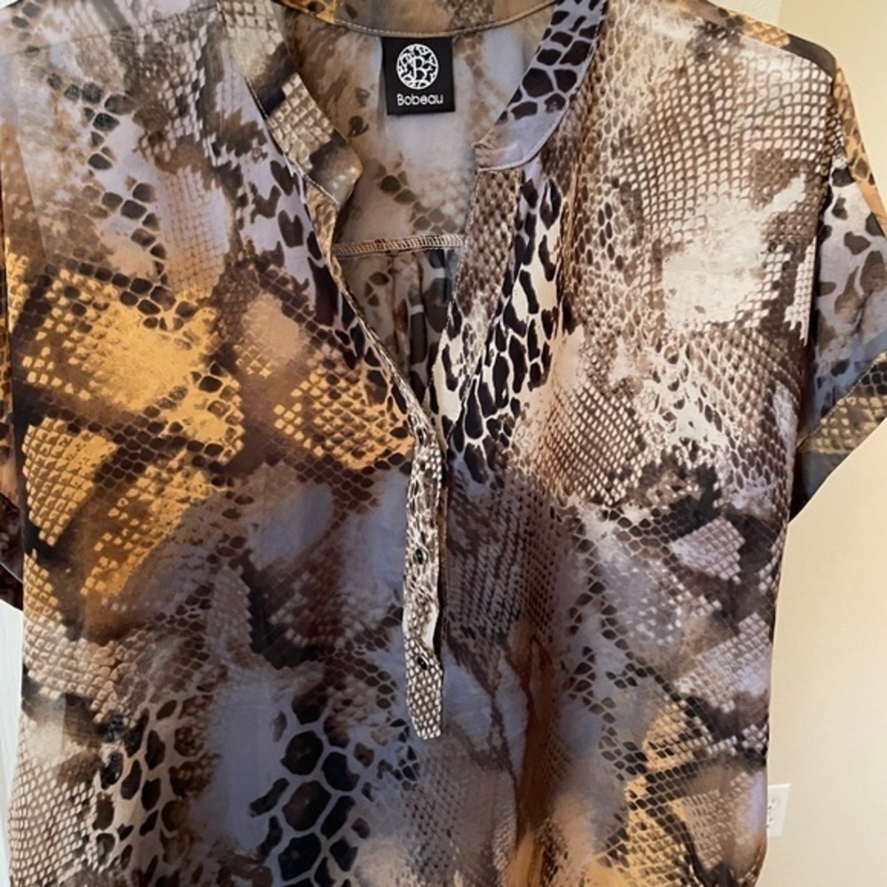 NWOT Bobeau snakeskin print tan, grey, gold, brown - Picture 2 of 5